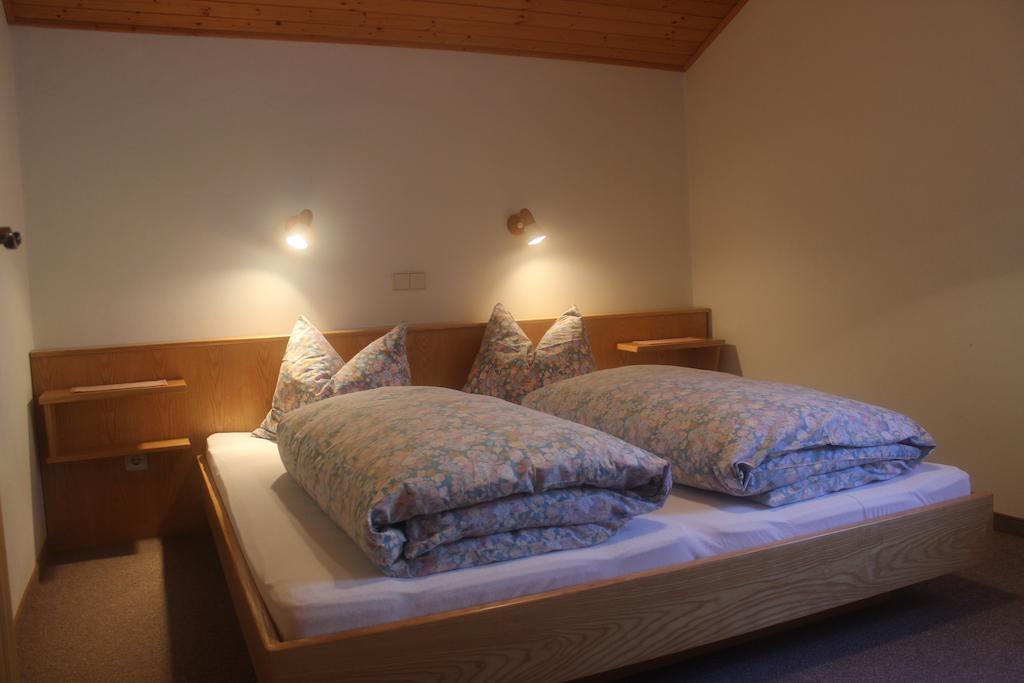 Apartamento Haus Bergblick Bad Kleinkirchheim Habitación foto