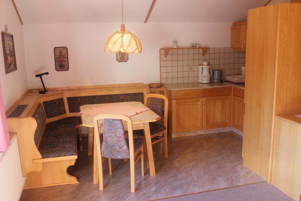 Apartamento Haus Bergblick Bad Kleinkirchheim Habitación foto