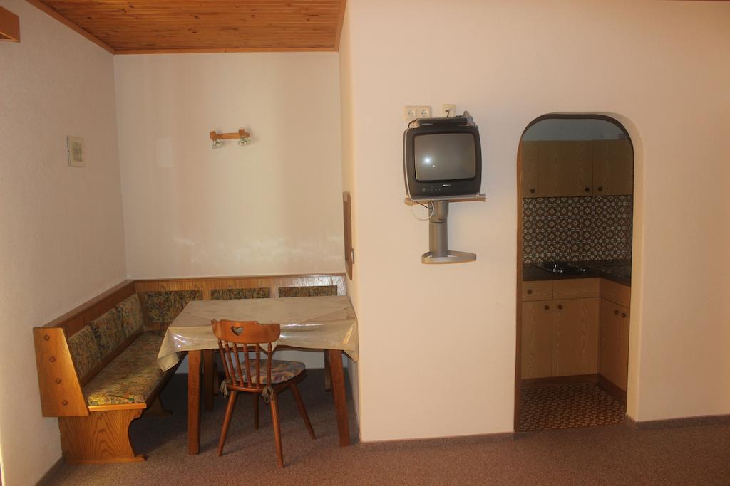 Apartamento Haus Bergblick Bad Kleinkirchheim Habitación foto